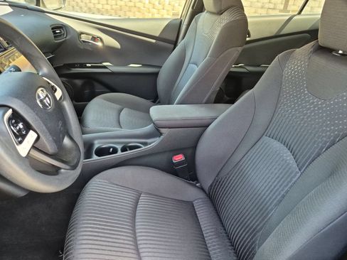 Used 2016 Toyota Prius Two FWD image 25
