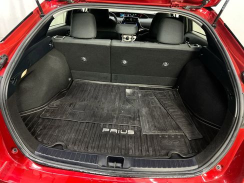 Used 2017 Toyota Prius Two image 29