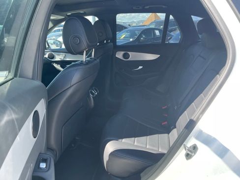 Used 2022 Mercedes-Benz GLC 300 4MATIC image 5