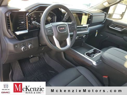 New 2026 GMC Sierra 3500 SLT w/ SLT Premium Package AWD/4WD image 6