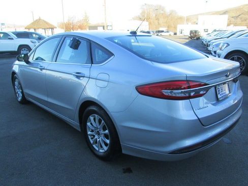 Used 2018 Ford Fusion S FWD image 4