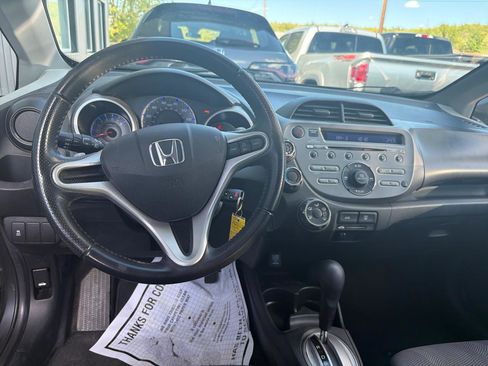 Used 2011 Honda Fit Sport image 20