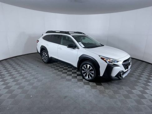 Used 2023 Subaru Outback Limited XT image 2