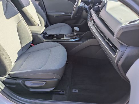 Used 2025 Kia K4 LXS image 28
