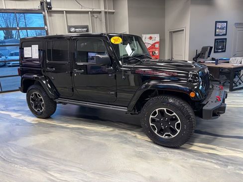 Used 2015 Jeep Wrangler Unlimited Rubicon image 26