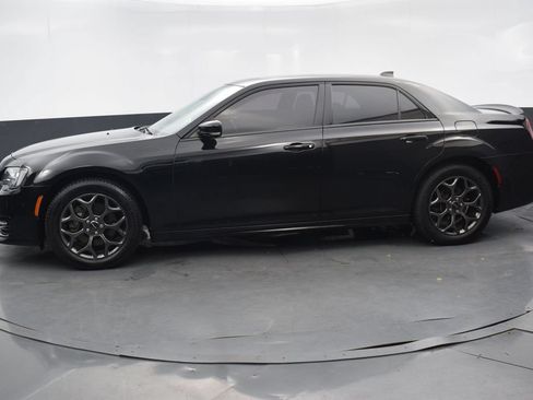 Used 2018 Chrysler 300 S w/ 300S Premium Group AWD/4WD image 2