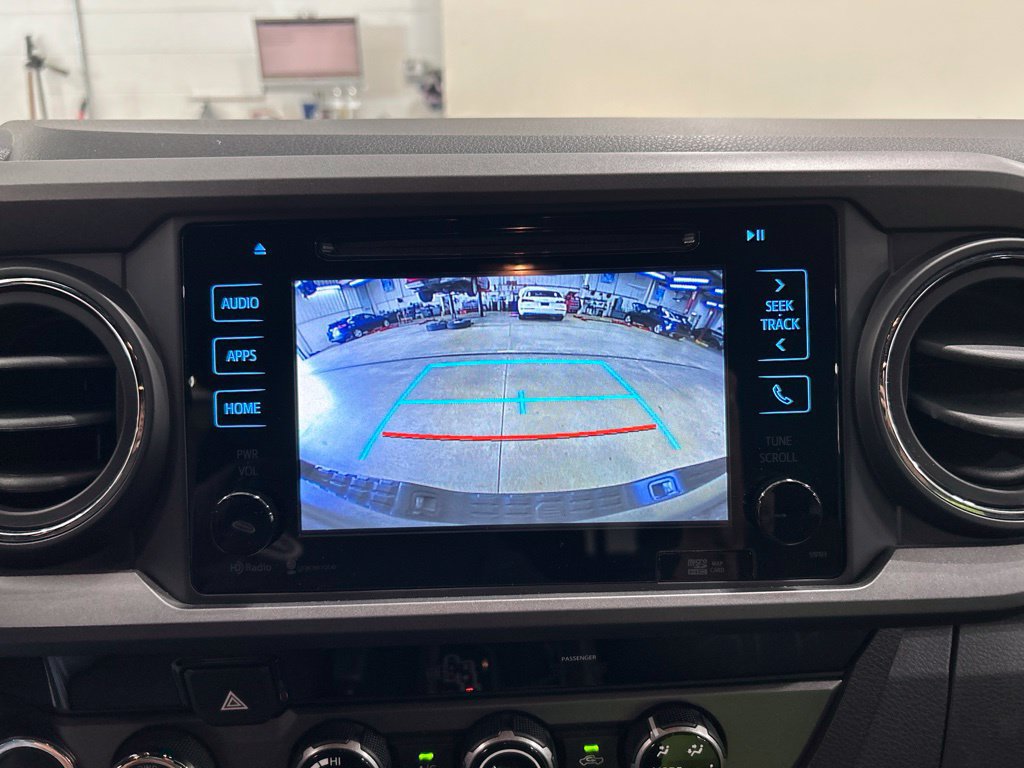 Used 2016 Toyota Tacoma TRD Sport w/ Towing Package AWD/4WD image 18