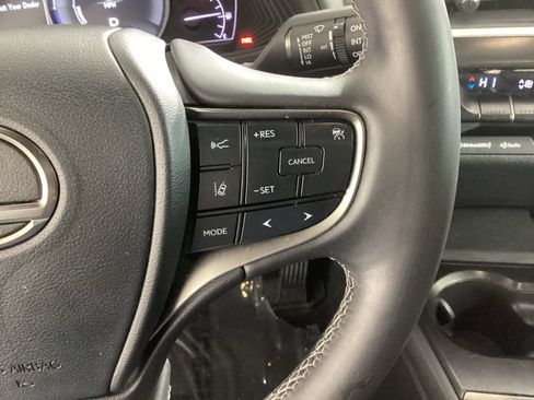 Used 2020 Lexus UX 250h image 21