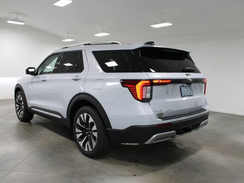 New 2026 Ford Explorer Platinum w/ LUX Leather Package AWD/4WD image 6