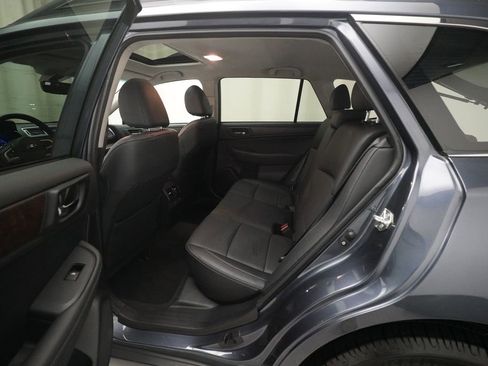 Used 2017 Subaru Outback 2.5i Limited AWD/4WD image 16