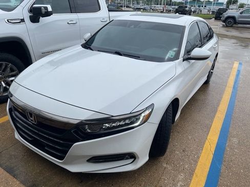 Used 2019 Honda Accord Sport image 3