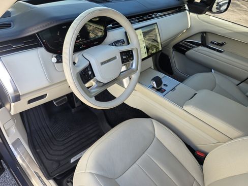Certified 2024 Land Rover Range Rover Autobiography AWD/4WD image 11