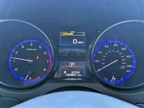 Used 2017 Subaru Outback 2.5i Premium image 11