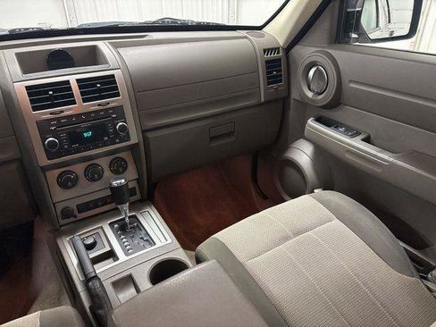 Used 2009 Dodge Nitro SE AWD/4WD image 13