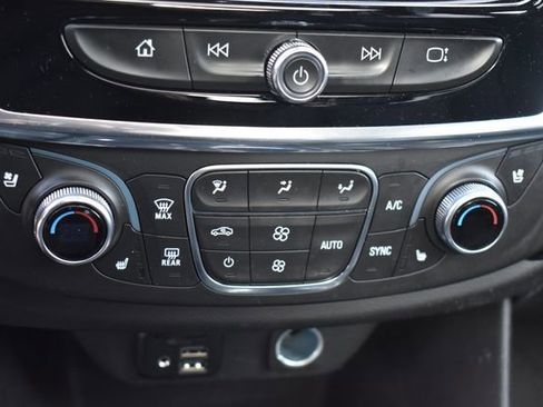 Used 2023 Chevrolet Traverse Premier w/ Redline Edition AWD/4WD image 37