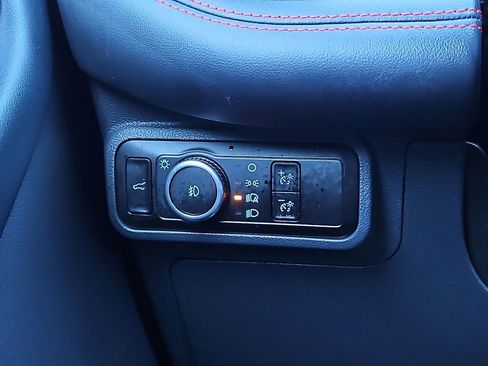 Used 2025 Ford Explorer ST-Line image 15