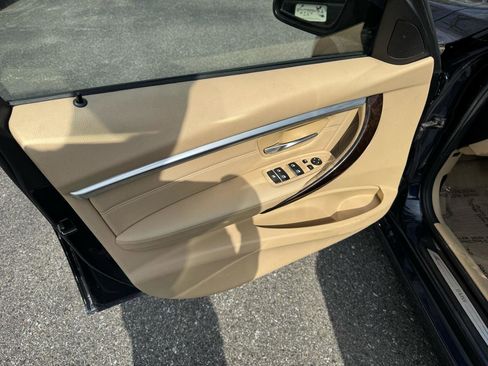 Used 2016 BMW 328i xDrive Sedan AWD/4WD image 9