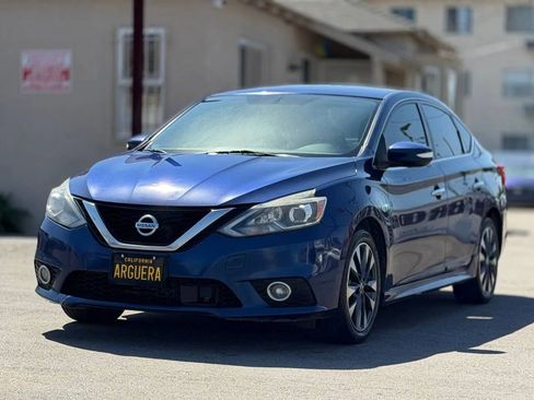 Used 2019 Nissan Sentra SR w/ Exterior Package FWD image 4