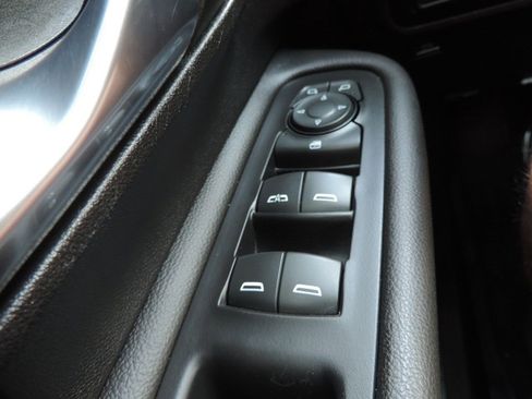 Used 2023 GMC Terrain Denali w/ Denali Premium Package AWD/4WD image 28