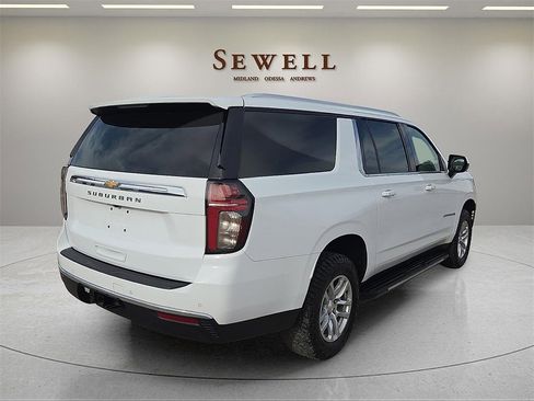 Used 2023 Chevrolet Suburban LS image 4