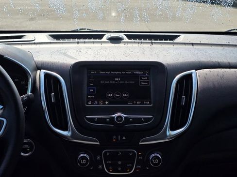 Used 2022 Chevrolet Equinox LT AWD/4WD image 21