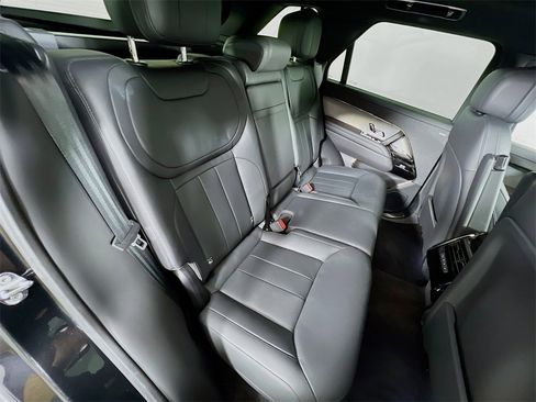 Used 2025 Land Rover Range Rover Sport SE image 29