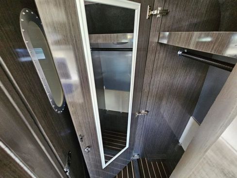 Used 2014 Mercedes-Benz Sprinter 3500 image 46