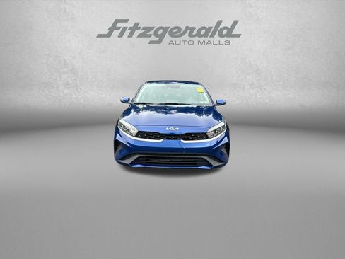 Used 2022 Kia Forte LXS w/ LXS Technology Package FWD image 2