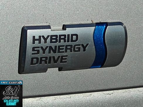 Used 2012 Toyota Prius Four w/ Deluxe Solar Roof Pkg FWD image 22