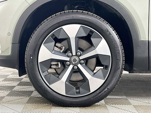 Used 2024 Volvo XC40 B5 Plus w/ Protection Package Premier AWD/4WD image 30