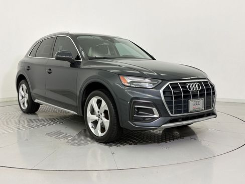 Used 2021 Audi Q5 2.0T Premium Plus w/ Premium Plus Package AWD/4WD image 7
