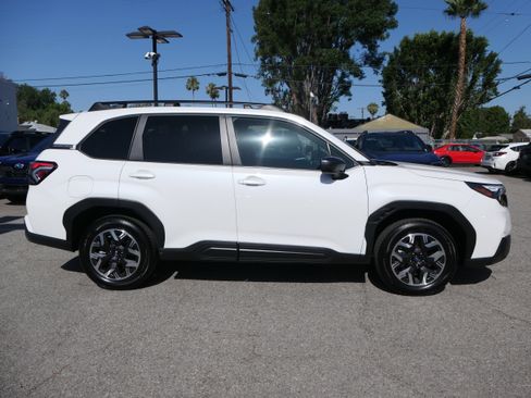 Certified 2026 Subaru Forester Premium AWD/4WD image 6
