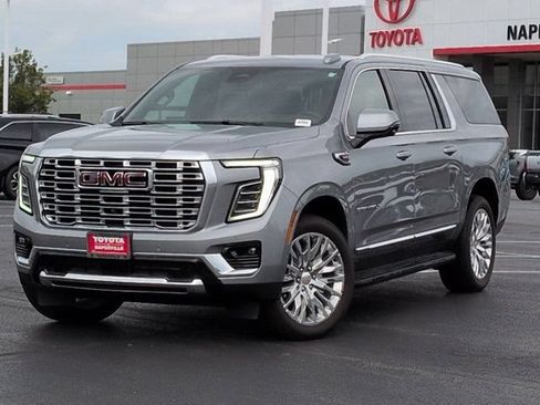 Used 2025 GMC Yukon XL Denali AWD/4WD image 2