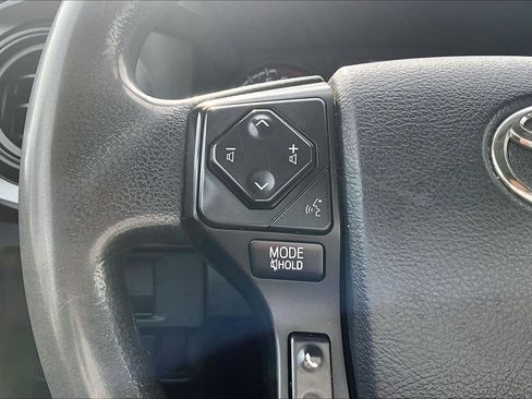 Used 2018 Toyota Tacoma SR image 20