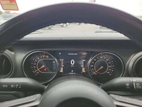 Used 2022 Jeep Gladiator Sport AWD/4WD image 18