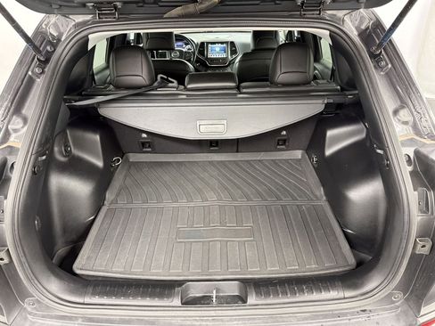 Used 2021 Jeep Cherokee Trailhawk w/ Trailer Tow Group image 26