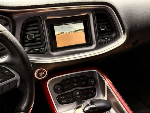 Used 2019 Dodge Challenger SXT w/ Driver Convenience Group RWD image 32