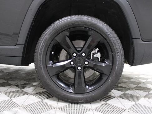 Used 2024 Jeep Grand Cherokee L Limited w/ Luxury Tech Group II AWD/4WD image 46