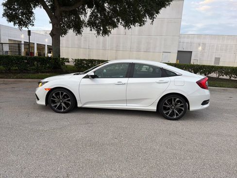 Used 2020 Honda Civic Sport image 2