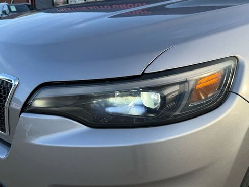 Used 2020 Jeep Cherokee Limited image 21