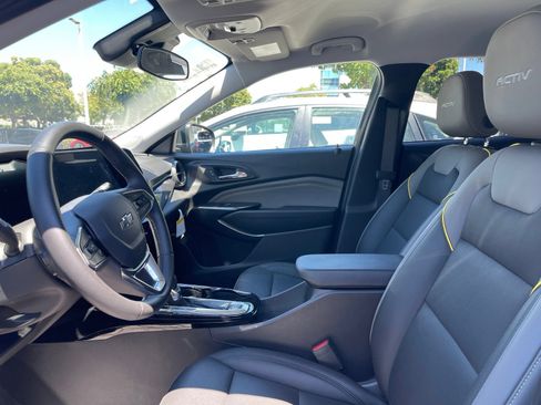 Used 2026 Chevrolet Trax ACTIV w/ Driver Confidence Package FWD image 5