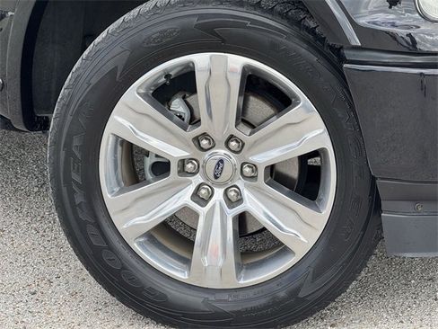 Used 2019 Ford F150 Platinum w/ Equipment Group 701A Luxury image 34