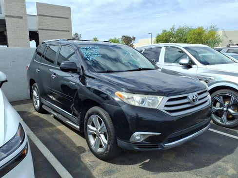Used 2013 Toyota Highlander Limited FWD image 2