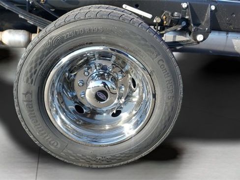 New 2026 Ford F450 XL w/ XL Chrome Package image 13
