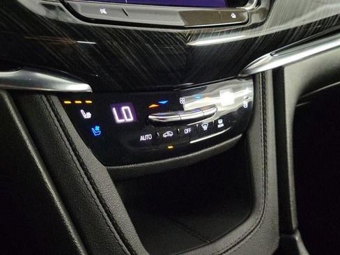 Certified 2023 Cadillac XT6 Premium Luxury image 21