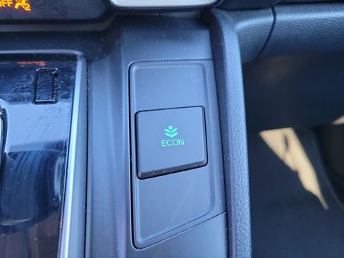 Used 2018 Honda CR-V EX image 40