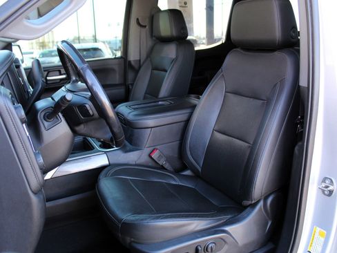 Used 2020 Chevrolet Silverado 1500 LTZ w/ LTZ Convenience Package image 25