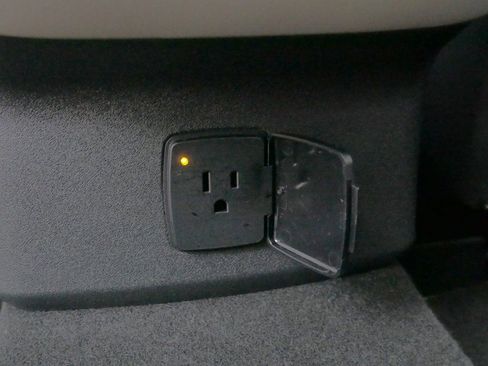 Used 2024 Lincoln Nautilus Reserve w/ Equipment Group 203A image 34