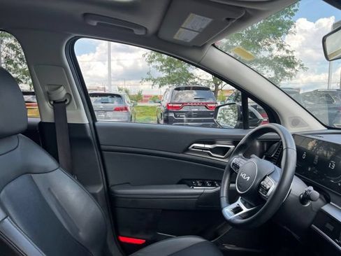 Certified 2024 Kia Sportage EX w/ EX Premium Package AWD/4WD image 40