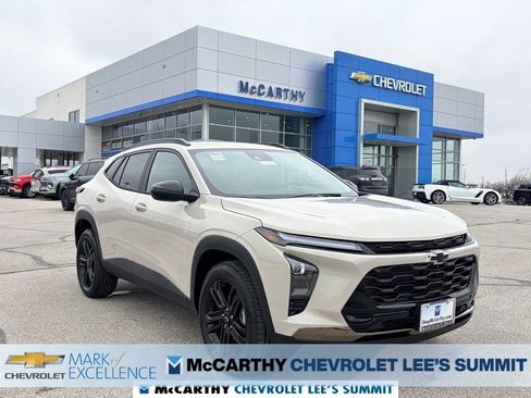 New 2026 Chevrolet Trax ACTIV image 1